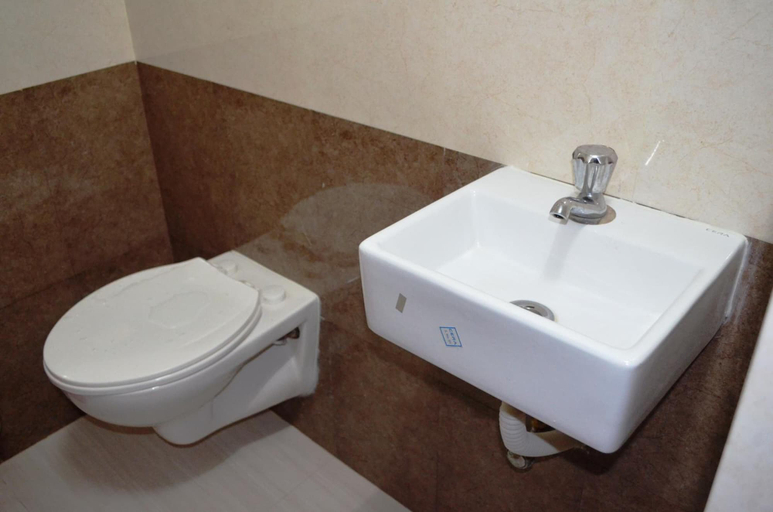Bathroom 4, Prathiba Heritage, Thiruvananthapuram