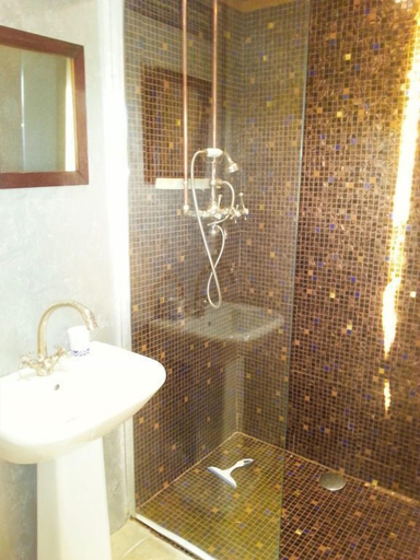 Bathroom, Different Holidays, Maine-et-Loire