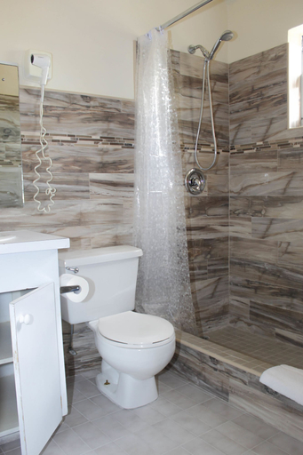 Bathroom, Mirabelle Apartments