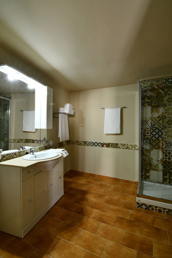 Bathroom 3, El Cor del Montsant, Tarragona