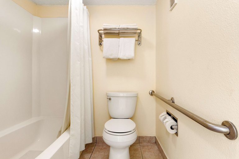 Bathroom 4, Americas Best Value Inn Ocean Inn, Saint Johns