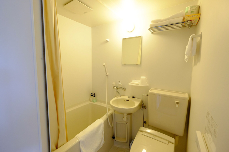 Bathroom 3, Lodge Ocean, Unknown7