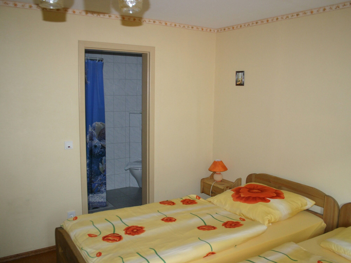 Bedroom 3, Gasthof Zum Stausee, Oberbergischer Kreis