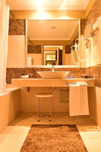 Bedroom 5, Pestana Carlton Madeira Ocean Resort Hotel, Funchal