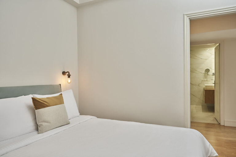 Bedroom 5, Chic n Bright 3 Bd Apt with Hilton View, Attica