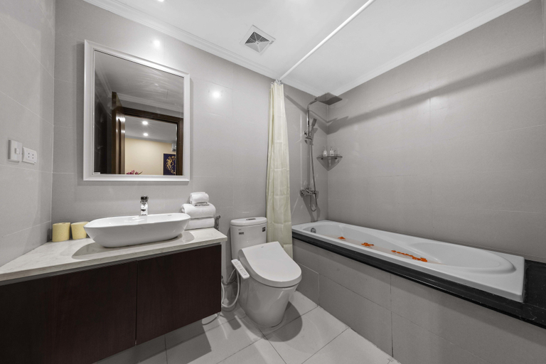 Bathroom 3, Newsky Serviced Apartment, Cầu Giấy