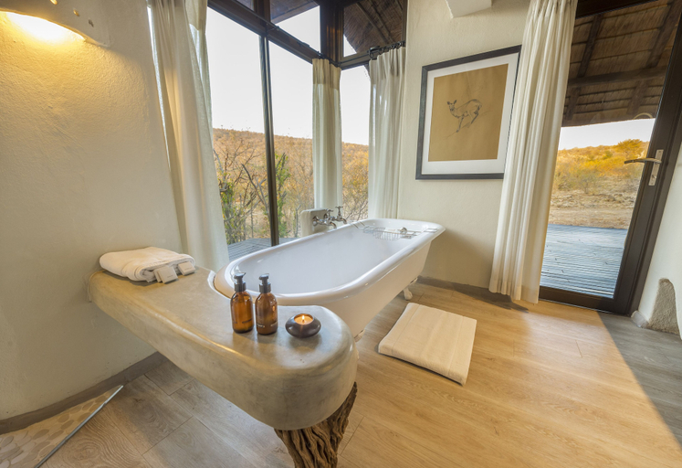 Bathroom 5, Impodimo Game Lodge, Ngaka Modiri Molema