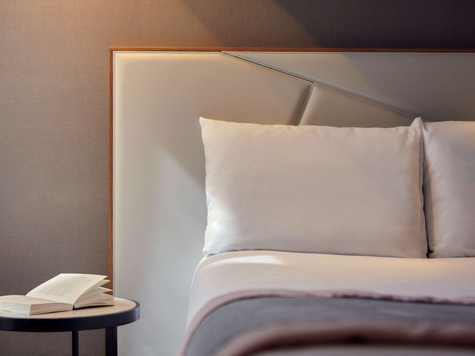 Bedroom 3, Mercure Paris Opéra Garnier Hotel & Spa, Paris
