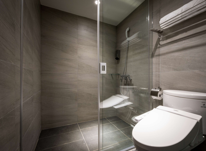 Bathroom 5, DD Hotel, Tainan