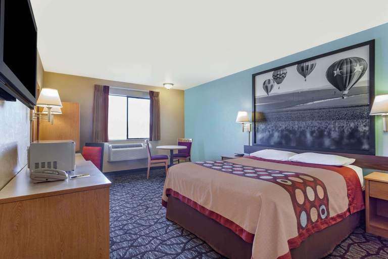Bedroom 3, Super 8 by Wyndham Union Gap Yakima Area, Yakima