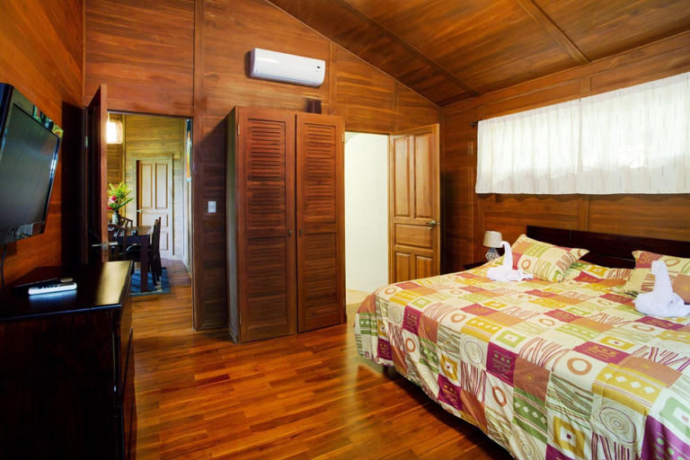 Bedroom 3, Casa Macaw Jungle Cabin w Private Pool AC, Aguirre