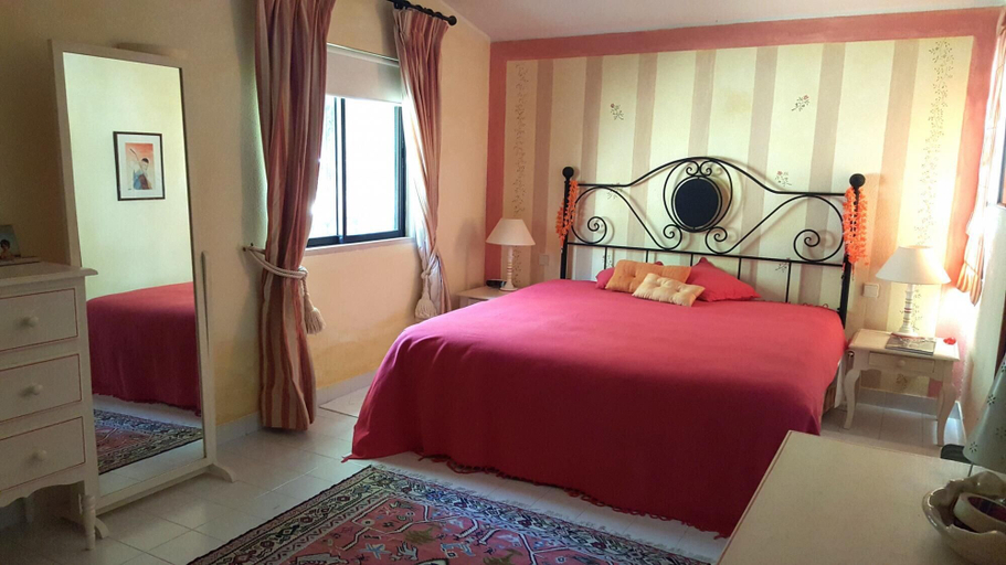 Bedroom 4, Dunas Douradas Beach Villa, Loulé