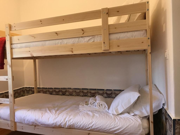Bedroom 3, Apartments Center Castelo, Lisbon