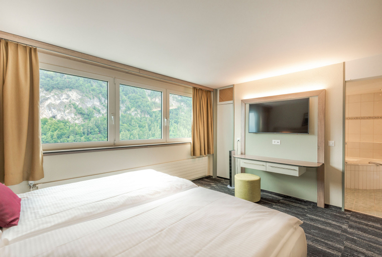 Bedroom 3, Metropole Swiss Quality Interlaken Hotel, Interlaken