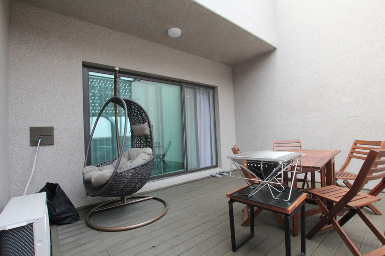 Others 5, NOVA Hotel, Buk