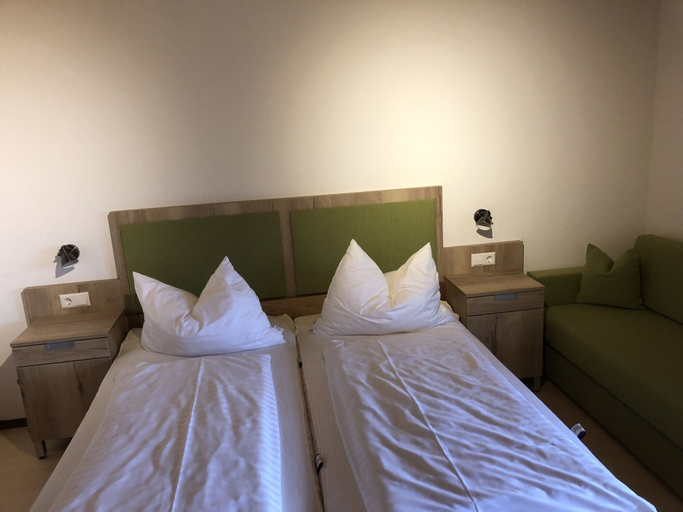 Bedroom 2, Ertlschweigerhaus, Liezen