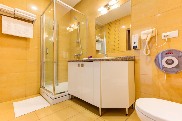 Bathroom 4, Bishkek Centrum Hotel, Bishkek