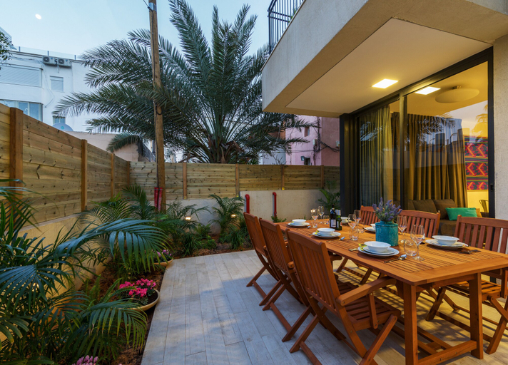 Food & Drinks, Mr. Promenade - By TLV2GO