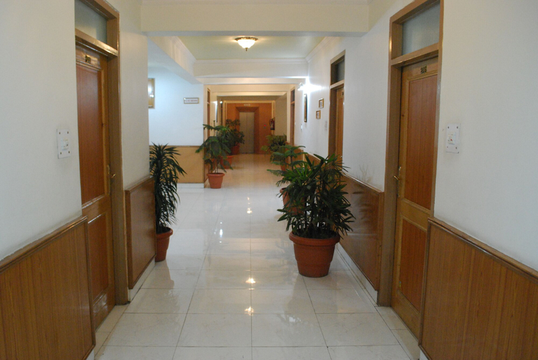 Others 5, Hotel Grand Habib, Srinagar