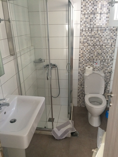 Bathroom 5, Socrates Seaside Apartments, Crete
