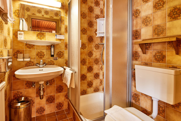 Bathroom 4, Pension Bliem, Sankt Johann im Pongau