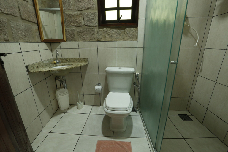 Bathroom 3, Cantos da Mata, Chapada dos Guimarães