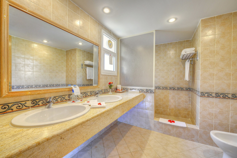 Bathroom 5, Stella Sea Club Hotel, 'Ataqah