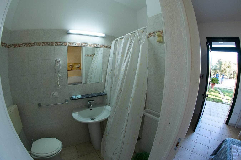 Bathroom 4, La Carcara, Lecce
