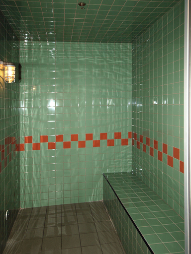 Bathroom 4, Super 8 by Wyndham Dauphin, Division No. 17