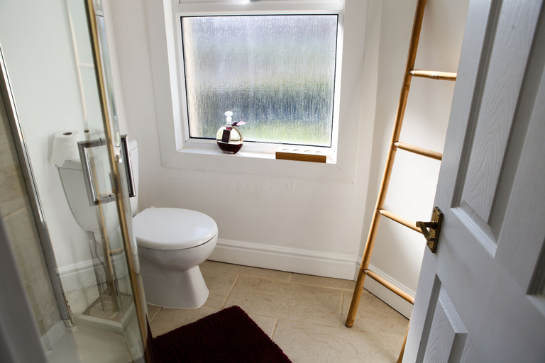Bathroom, Harrington House, Bristol