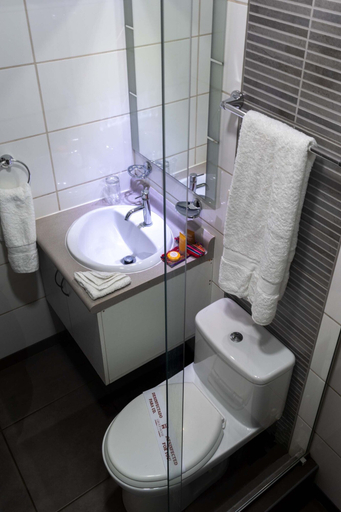 Bathroom 4, Group House Apart Hotel, Cusco