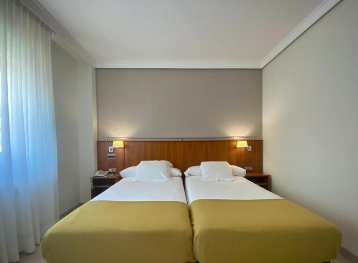 Bedroom 3, Hotel Ciudad de Compostela, A Coruña