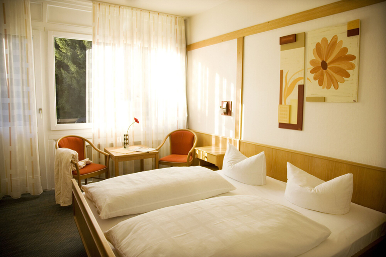 Bedroom 2, Hotel-Gasthof Wasserschloß, Kronach