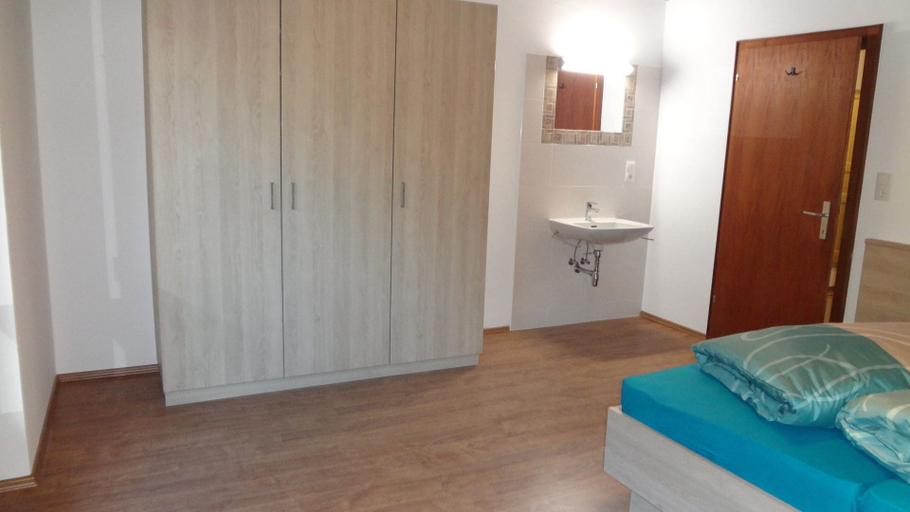 Bedroom 2, Ferienwohnung Claudia, Bludenz