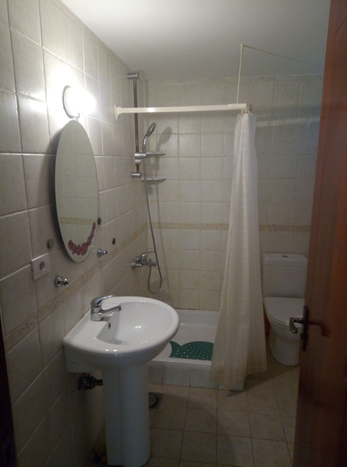 Bathroom, Apartment at View Resort with sea view, Al-Ghurdaqah