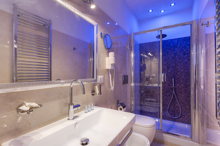 Bathroom 5, Quality in Rome, Rome