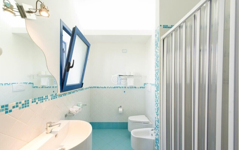 Bathroom 4, Petruso Resort, Palermo