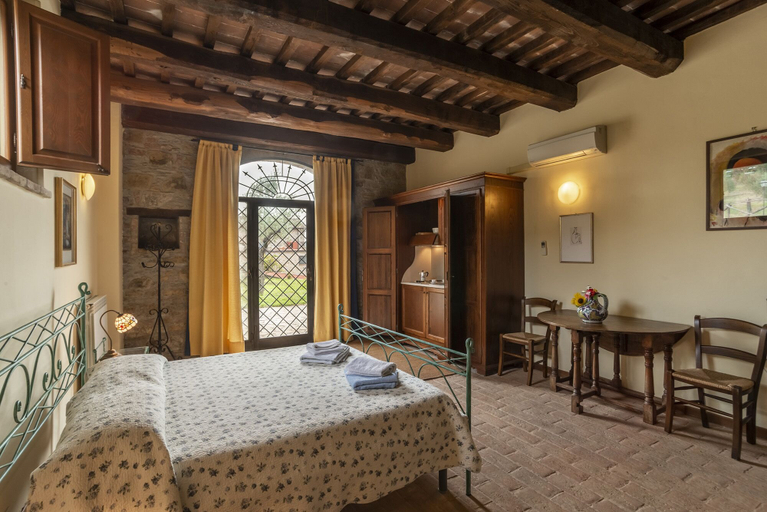 Bedroom 3, Agriturismo Le Case Rosse di Montebuono, Perugia