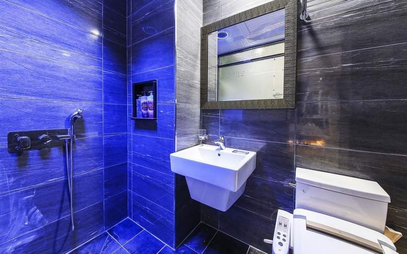 Bathroom 3, Bentley Business Hotel, Jangseong