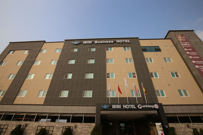 Exterior & Views 2, JinCheon Mini Business Hotel, Eumseong
