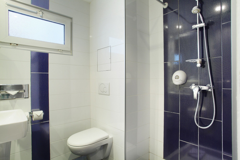 Bathroom 4, Garden Saint Martin, Paris