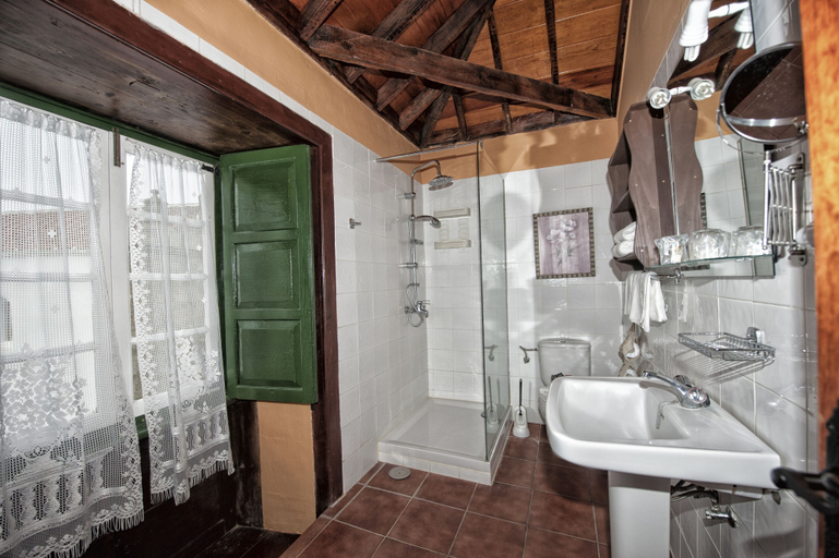 Bathroom 5, Hotel Rural Senderos de Abona, Santa Cruz de Tenerife