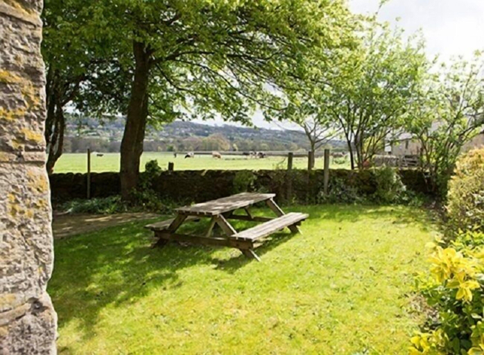 Others 5, Square & Compass, Derbyshire
