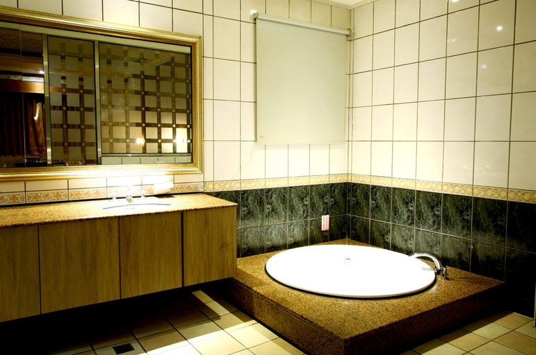 Bathroom 3, Wen Mei Motel, Nantou