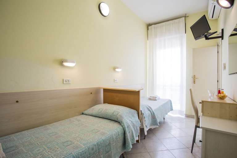 Bedroom 3, Hotel Sant'Angelo, Rimini
