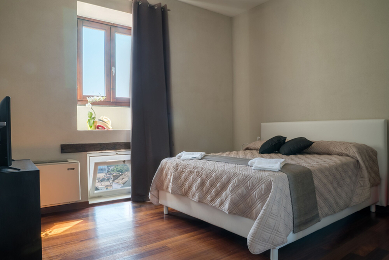 Bedroom 4, Plaium Montis, Salerno