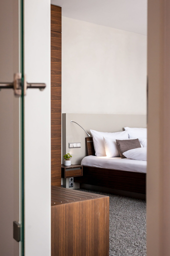 Bedroom 5, Hotel Frankenland, Bad Kissingen