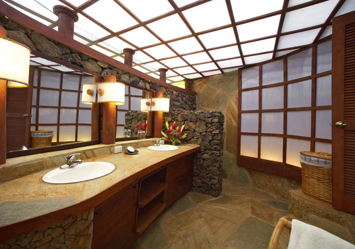 Bathroom 5, Coconuts Beach Club Resort & Spa, Siumu