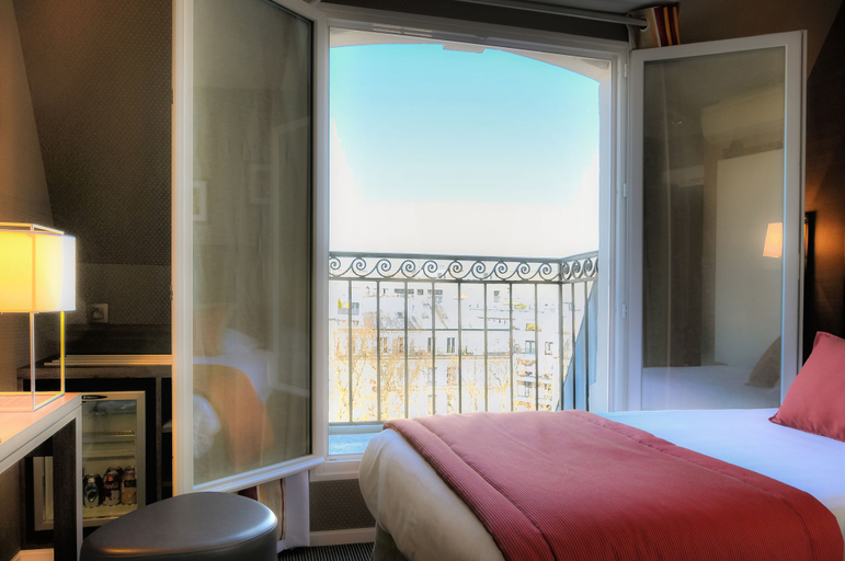 Bedroom 3, Hotel Marais Bastille, Paris