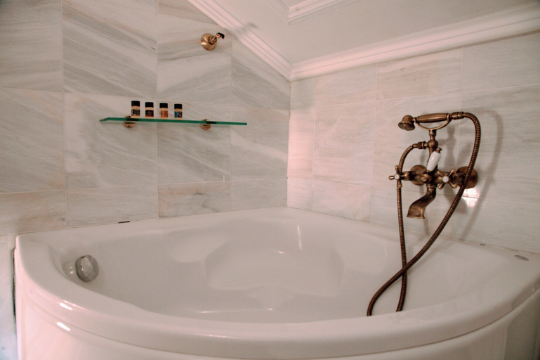 Bathroom 4, Estate Dafnopanagia, Ionian Islands
